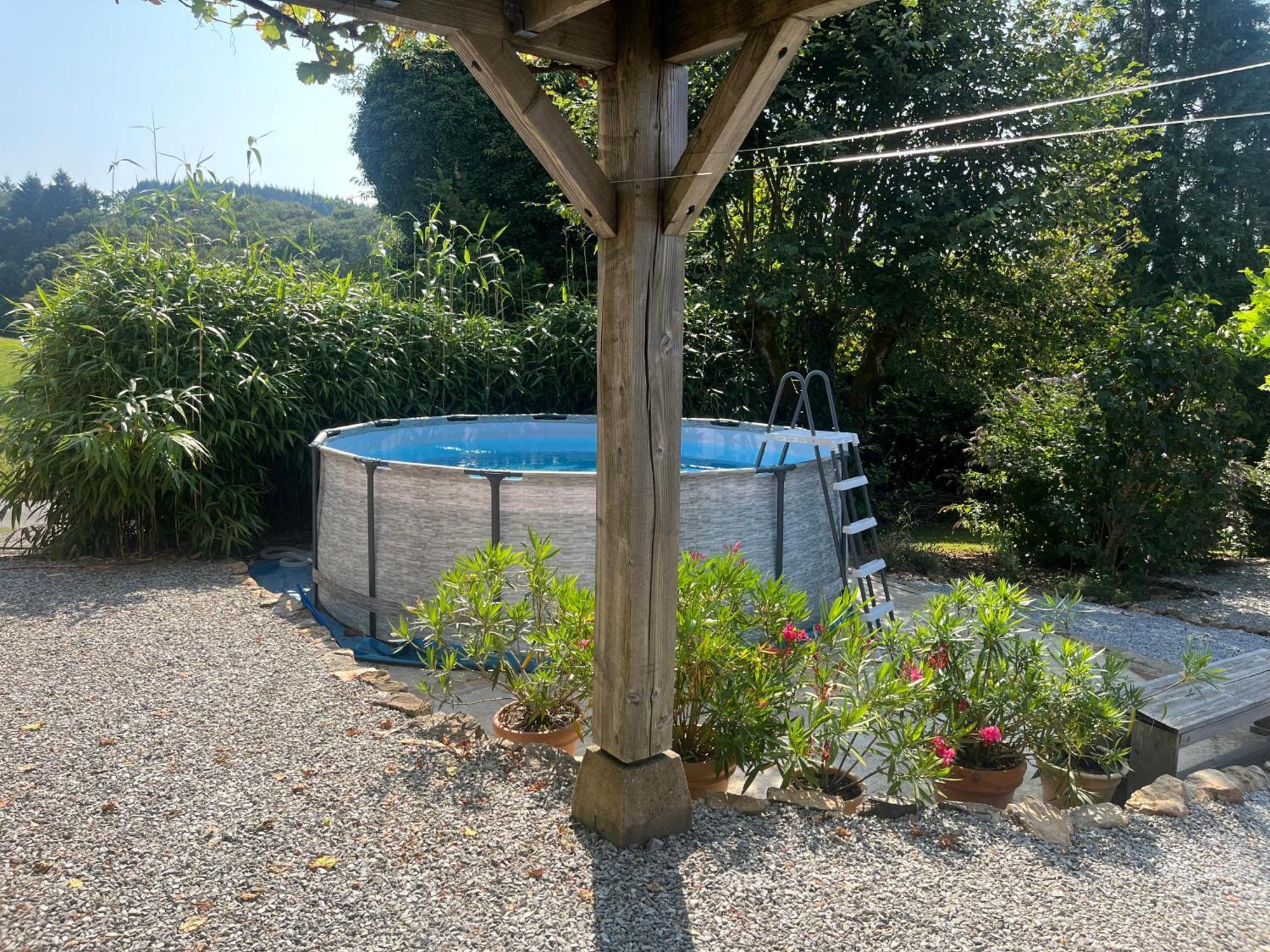 B&B Fleur De Lys Bleue Soudaine-Lavinadière 外观 照片